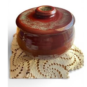 Vintage Pottery Covered Bergundy hand made Bean Pot Sparkly Cottage Core -Unused
